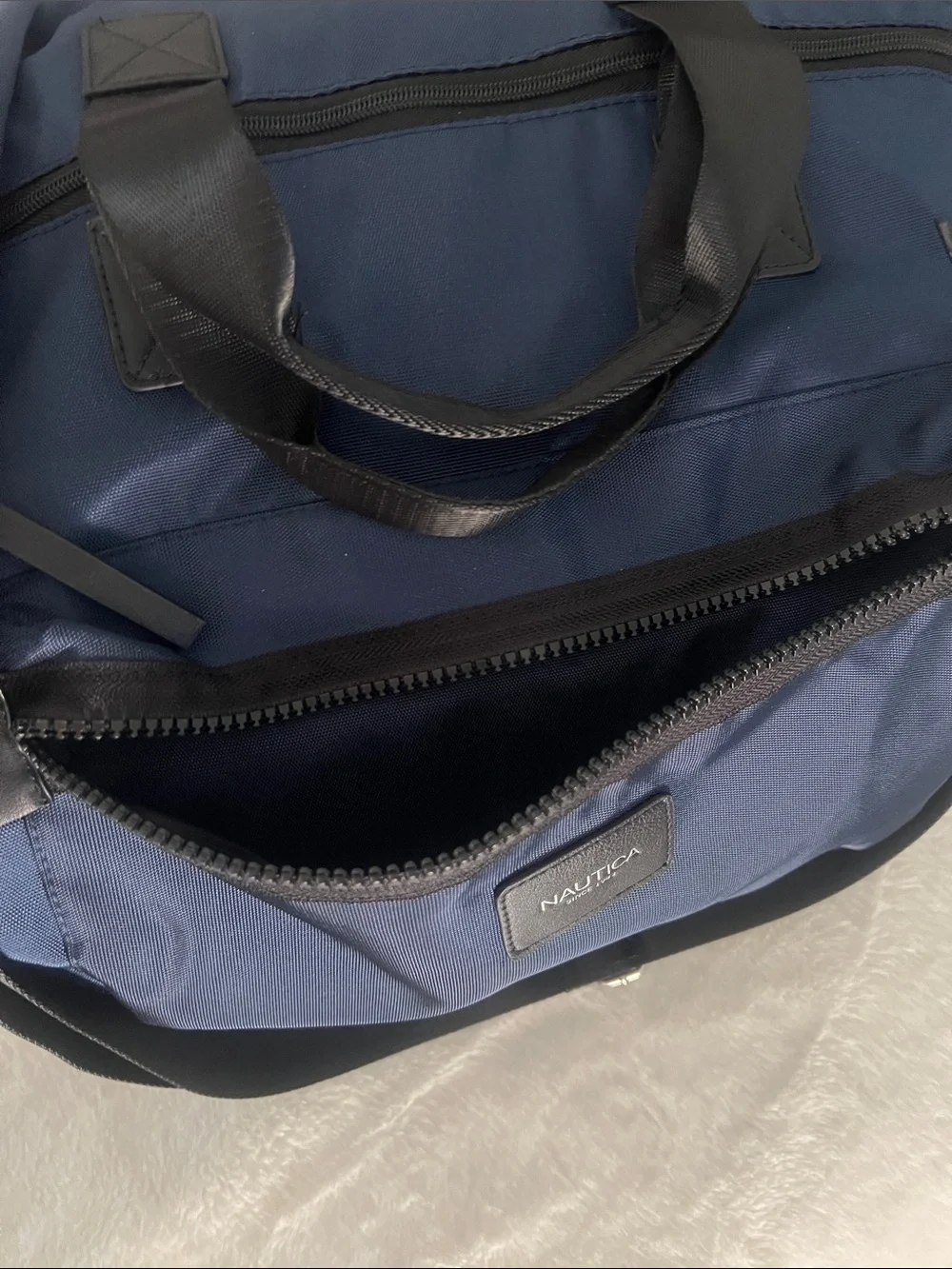 Nautica unisex Navy Blue Travel Duffel with Black Straps never used